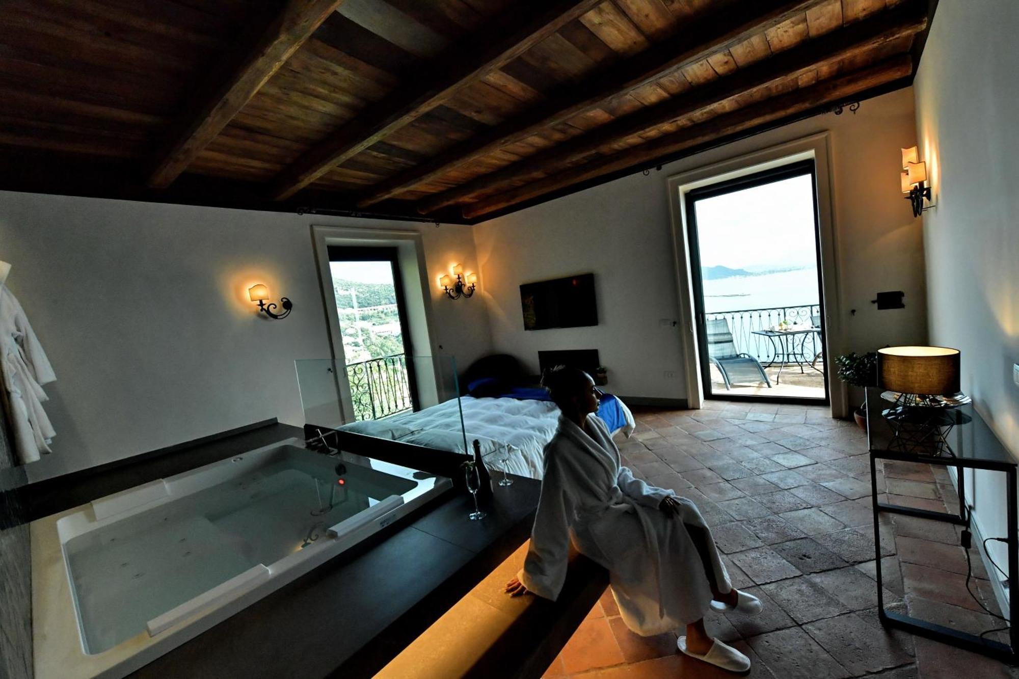 In Costa Relais & Luxury Suites Vietri Luaran gambar